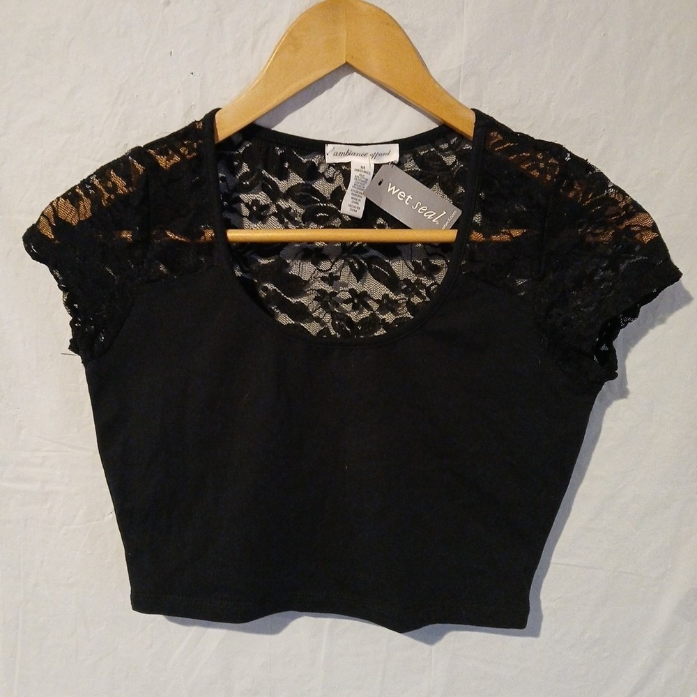 Wet Seal Size Medium Juniors Crop Top‎ Black With Lace